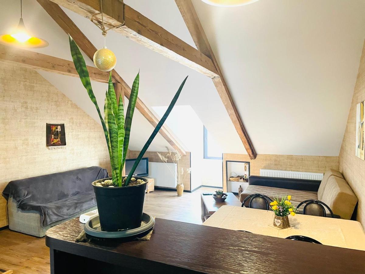 Beautiful Apartment On Atoneli Tbilisi Exteriör bild